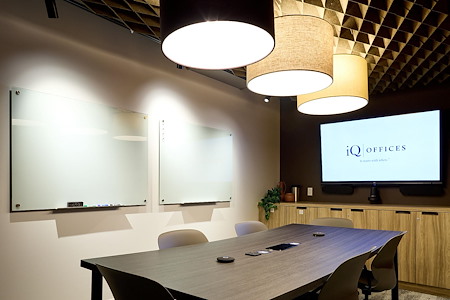 iQ Offices | 222 Queen St - Tulip Room