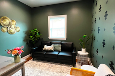 Fightress Aaron - Urban Refuge