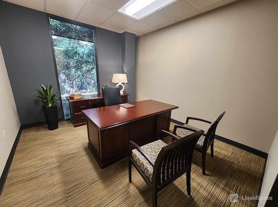 Working at The Woodlands Office Suites at The Woodlands