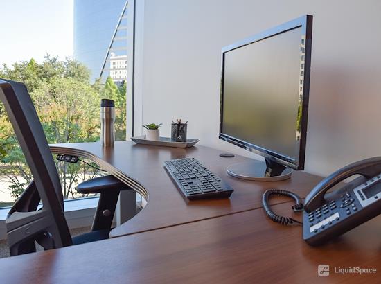 Working at Executive Workspace| Uptown at Dallas