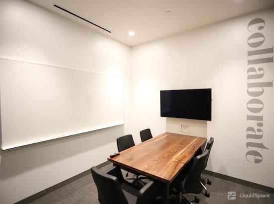 Working at Roam Perimeter Center at Atlanta