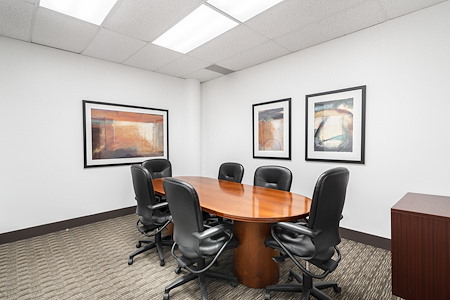 Regus | ON, Burlington - North Service Road - Meeting Room