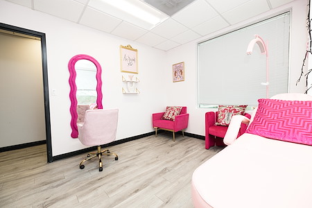 Perfect Office Solutions - Lanham 3 - 7375 Executive Pl - Flex Office Lanham 3 - Beauty