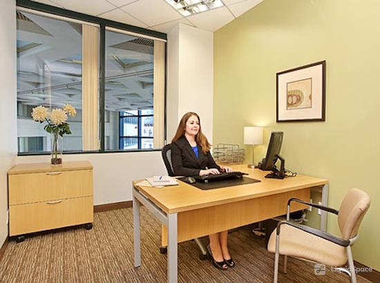 Working at Regus | Emerald Plaza at San Diego