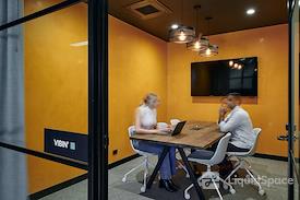 CreativeCubes.Co - Carlton