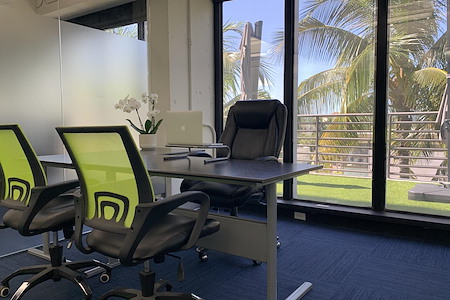 Momentum Business Center - Three Panel Window Suite