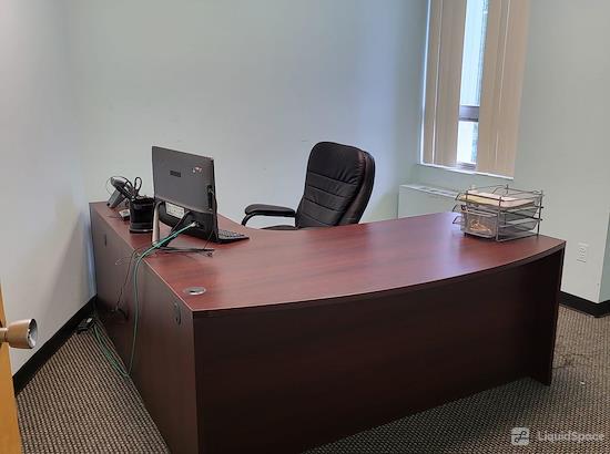 Working at MiraBurst Private Office at Jericho