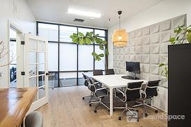 Desk and Me - Shared Office