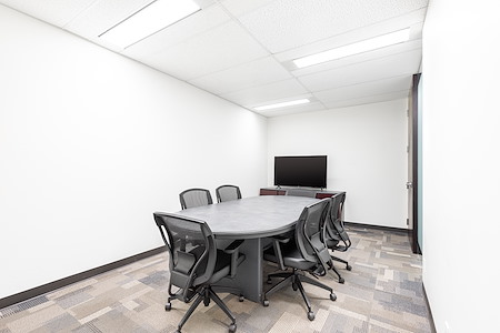 Regus | AB, Calgary – Altius Centre - Meeting Room