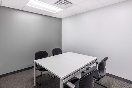 Regus | First Central Tower - Day Desk