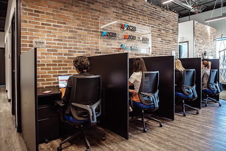 2C2B Coworking - Boisbriand - Open space workstation #2