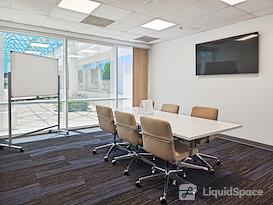Regus || CA, Menlo Park - Commonwealth Dr