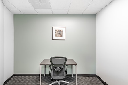 Regus | One Urban Centre at Westshore - Day Desk