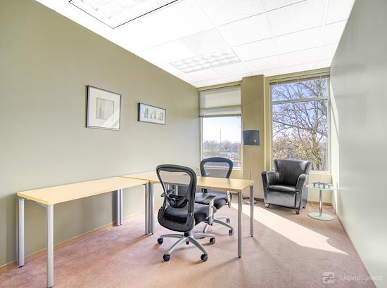 Working at Regus || Tualatin at Tualatin