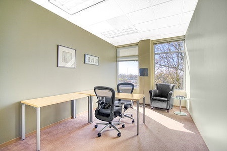 Regus || Tualatin - Day Desk