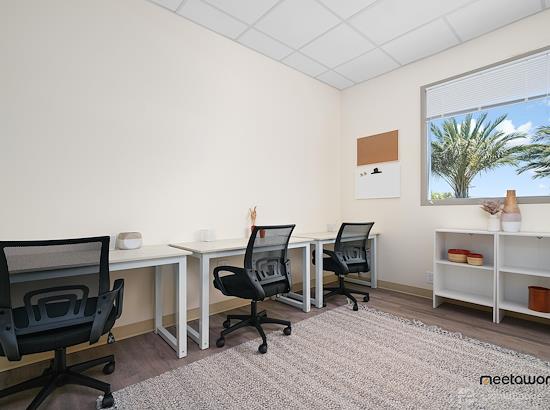 Working at Meetawork CoWorking Space at Commerce
