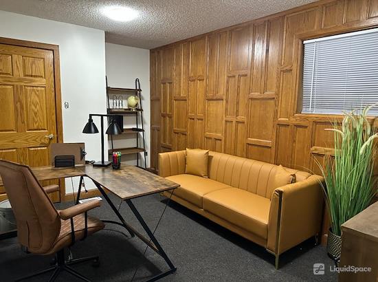 Working at College Park Office Suites at Topeka
