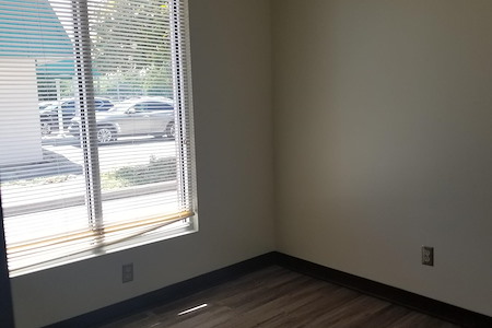 Holloway & Associates - Office 1