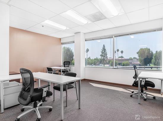 Working at Regus | 4900 California Avenue at Bakersfield