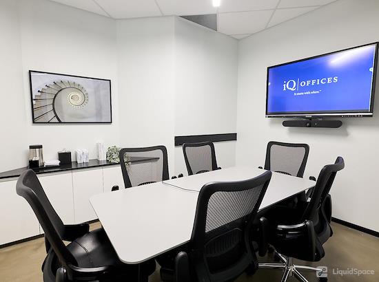 Working at iQ Offices | 150 King Street West at Toronto