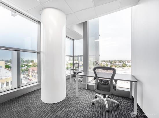 Working at Regus || Lankershim Plaza at North Hollywood