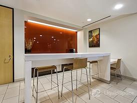 Regus | Glendale - Central Avenue