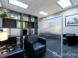Regus | Melville Expressway II
