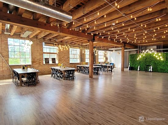 Working at Hangout Lighting at Chicago