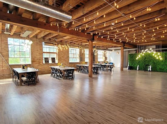 Working at Hangout Lighting at Chicago