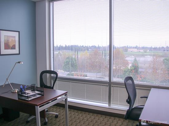 Working at Regus | Sacramento - Promenade Circle at Sacramento