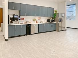 Regus | CA, Rancho Cordova - White Rock Rd.