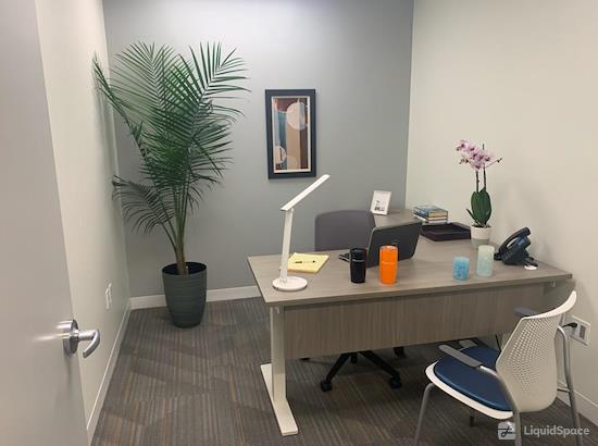 Working at Office Evolution - Arlington-Rosslyn at Arlington