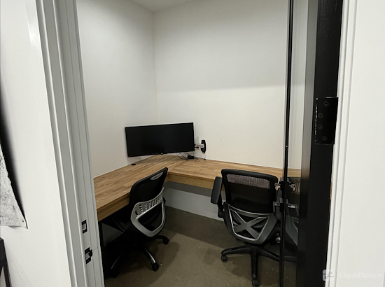 Working at Integrated Door and Window Systems at Culver City