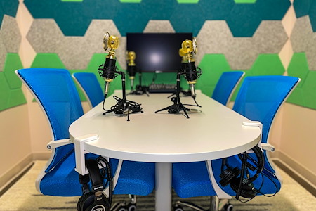 Signature Workspace Wiregrass - Signature Sounds Podcast Studio