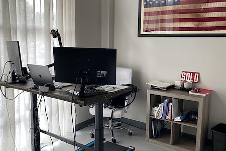 The Lemon Ring Community - Office 6