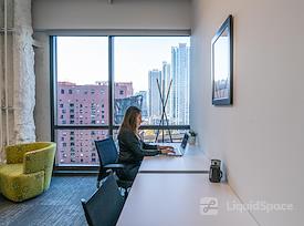 350 Coworking | 350 N. Orleans