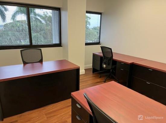 Working at Crown Center Executive Suites (CCESuites) at Fort Lauderdale