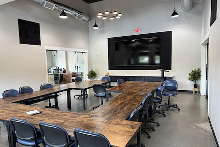 Bath Fitter/Plumb Fit Black Diamond, WA - Main conference room