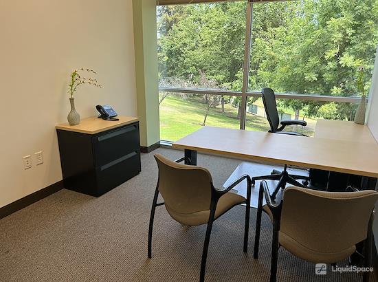 Working at Regus | Iron Point at Folsom