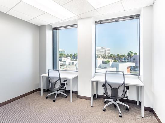 Working at Regus || Del Amo at Torrance