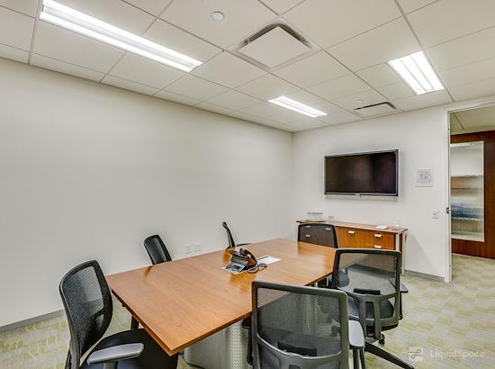 Working at Carr Workplaces - Aon Center at Chicago