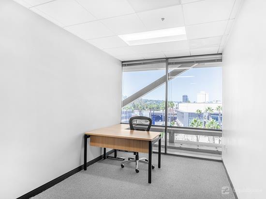 Working at Regus || Galleria Sherman Oaks at Sherman Oaks