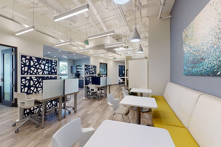 Office Evolution - Coral Springs - Cafe Desk - Day Pass