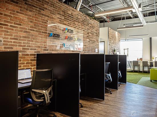 Working at 2C2B Coworking - Boisbriand at Boisbriand