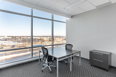 Regus | Pointe Claire - Montreal Airport - Day Desk