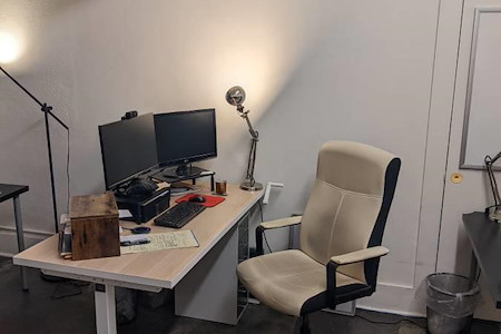 Window Desk in Office Space in Central Eastside - Desk
