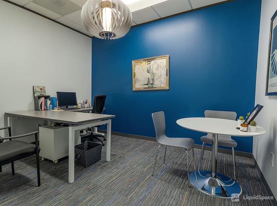 Working at Urban Office - 53 West at Houston