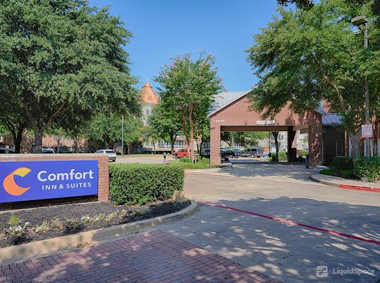 Working at Comfort Inn & Suites Dallas North by the Galleria at Dallas