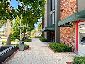 Regus | Vero Beach – Miracle Mile Plaza