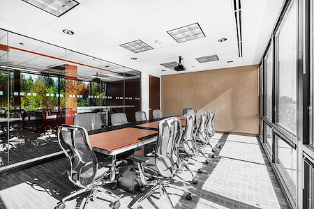 Regus | WA, Mountlake Terrace - Redstone Corporate - Meeting Room